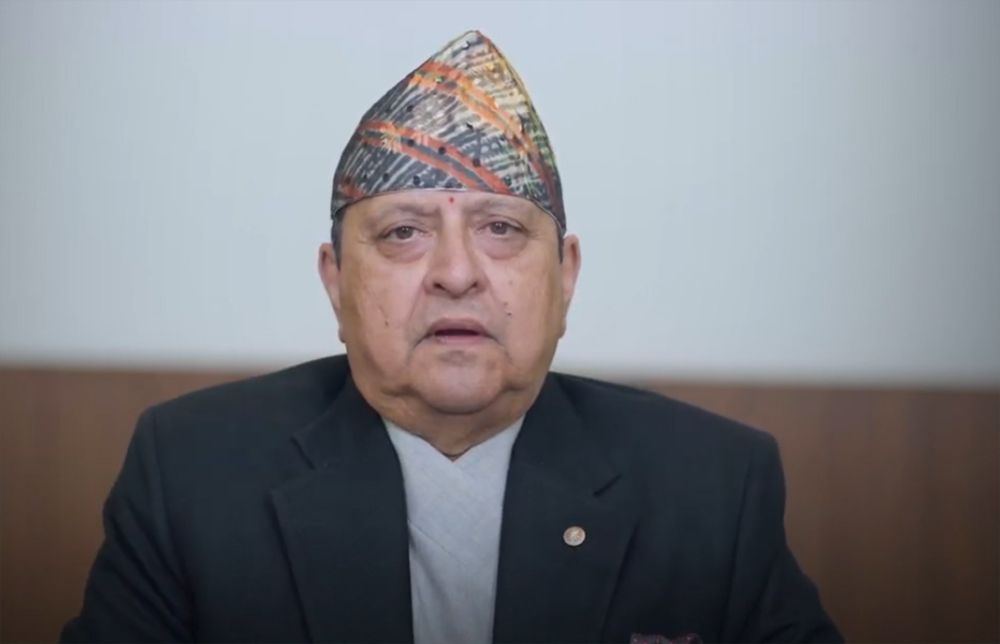 राप्रपाले पूर्वराजा ज्ञानेन्द्र शाहलाई काठमाडौँ विमानस्थलमा स्वागत गर्ने